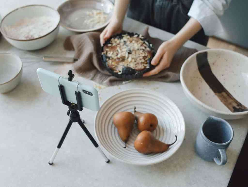 Snack content VS contenu long : quel format adopter ?